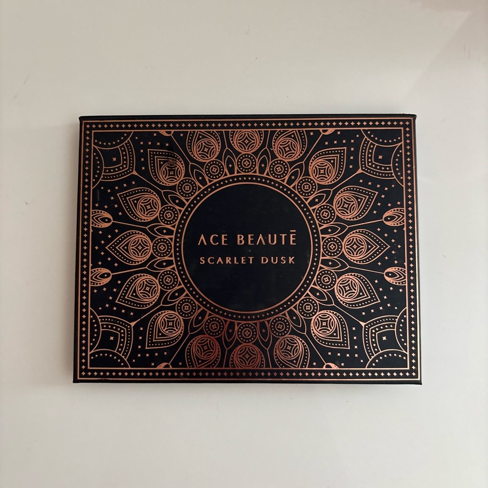 Ace Beaute  Eyeshadow Palette